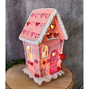 Valentine's Day LED Light Up Gingerbread House Pink Red Hearts 8‎ 3/4" Resin NEW
